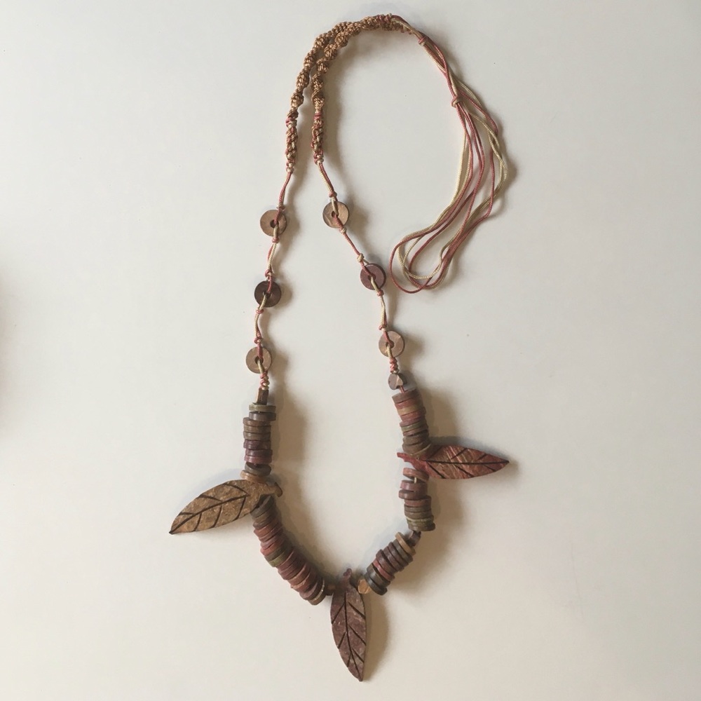 Artisan bohemian wooden beads+macrame necklace
